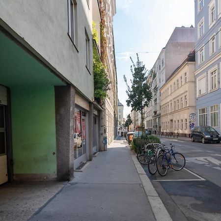 Absolute Ruhelage Im Zentrum Mit Parkplatz Apartment Vienna Exterior photo