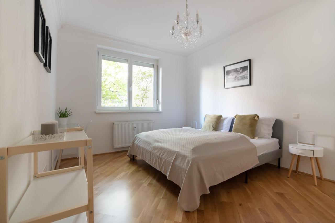 Absolute Ruhelage Im Zentrum Mit Parkplatz Apartment Vienna Exterior photo