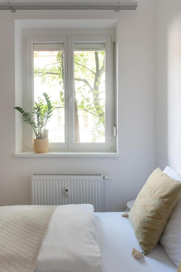 Absolute Ruhelage Im Zentrum Mit Parkplatz Apartment Vienna Exterior photo