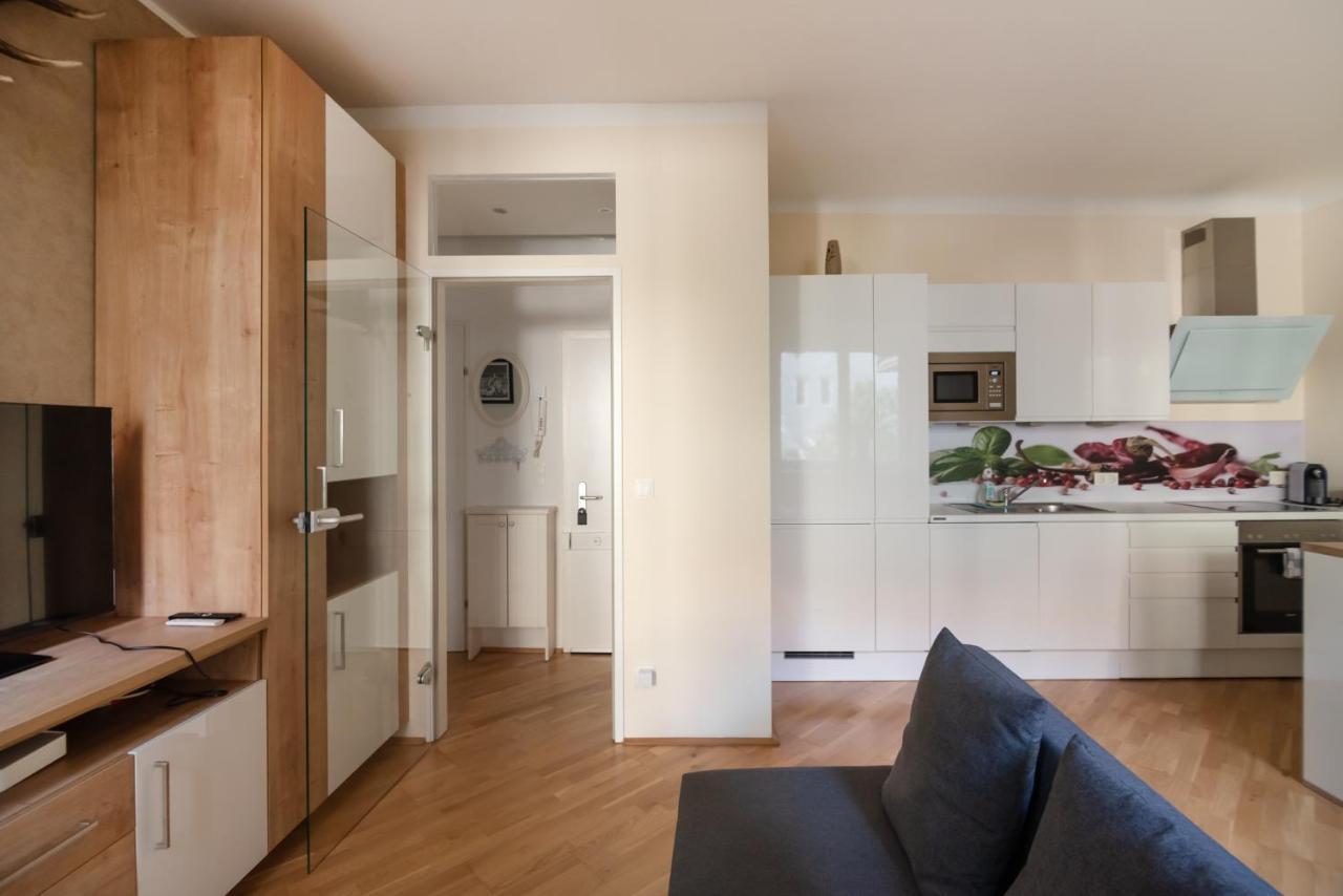 Absolute Ruhelage Im Zentrum Mit Parkplatz Apartment Vienna Exterior photo