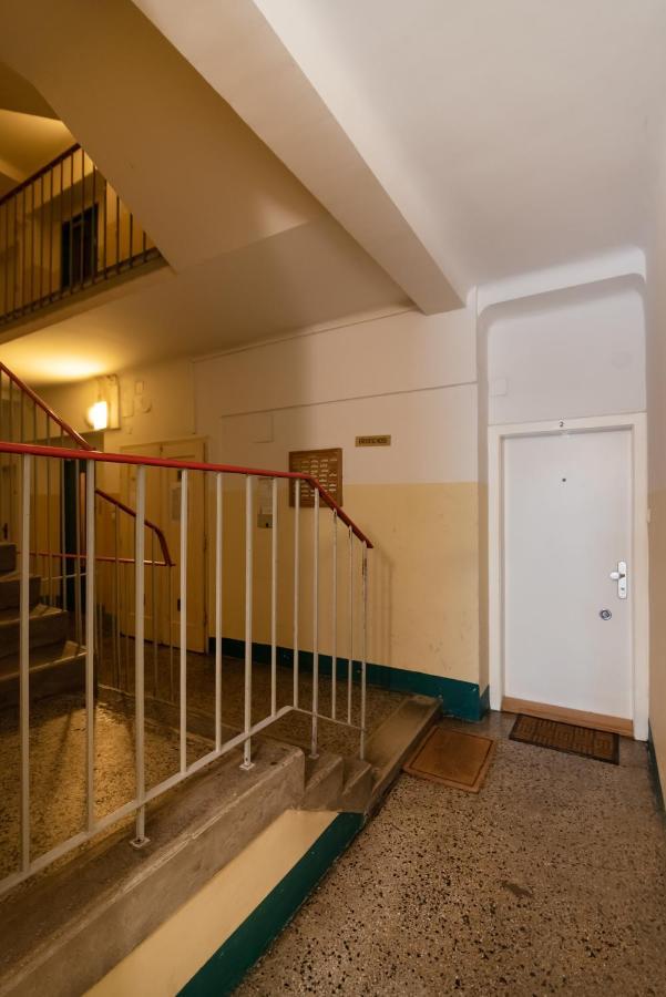 Absolute Ruhelage Im Zentrum Mit Parkplatz Apartment Vienna Exterior photo