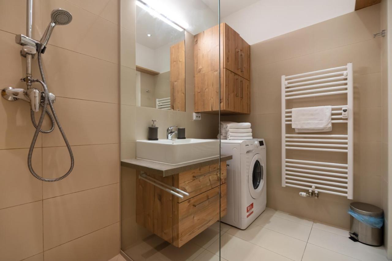 Absolute Ruhelage Im Zentrum Mit Parkplatz Apartment Vienna Exterior photo