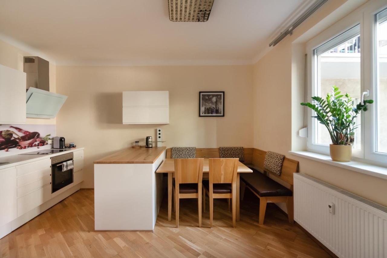 Absolute Ruhelage Im Zentrum Mit Parkplatz Apartment Vienna Exterior photo
