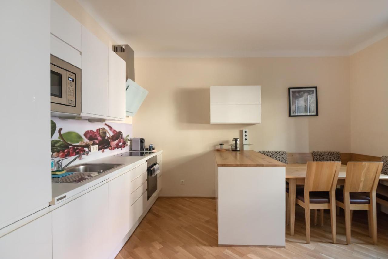 Absolute Ruhelage Im Zentrum Mit Parkplatz Apartment Vienna Exterior photo