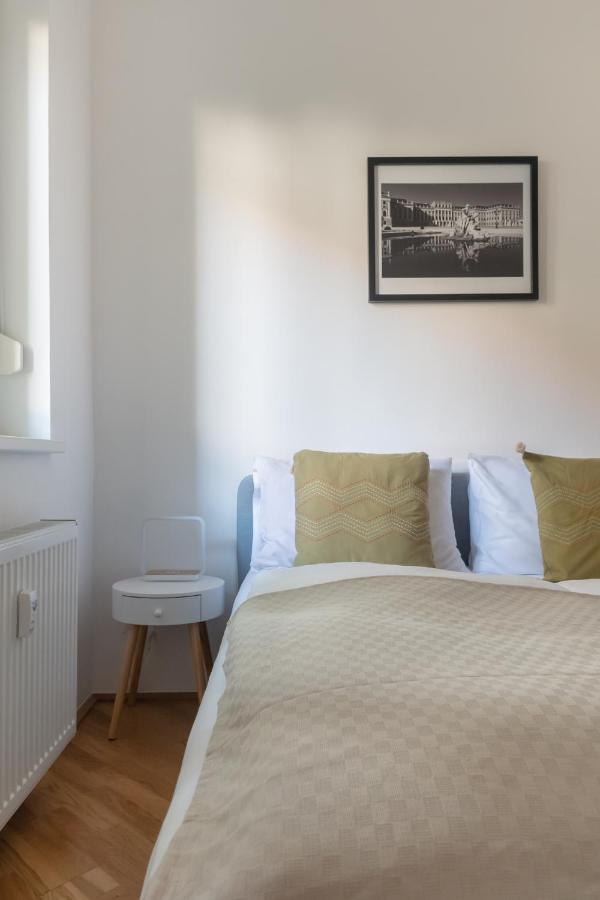 Absolute Ruhelage Im Zentrum Mit Parkplatz Apartment Vienna Exterior photo