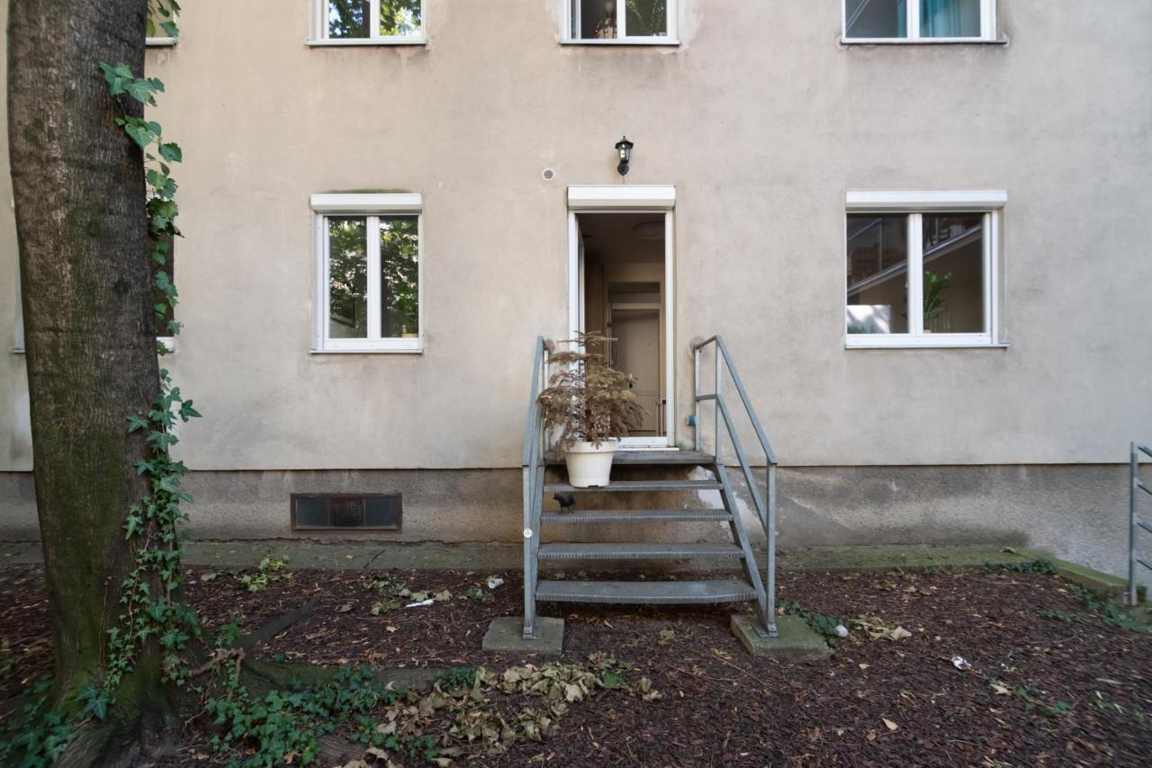 Absolute Ruhelage Im Zentrum Mit Parkplatz Apartment Vienna Exterior photo